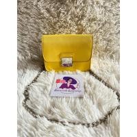 ราคา ZARA กระเป๋าสะพายสายโซ่ สีเหลือง (29306573794)