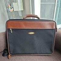 ราคา กระเป๋าเอกสาร Rudolph Valentino สวยใหม่ (28061922580)