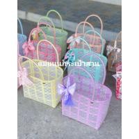 ราคา กระเป๋าสานทรงกลมไซส์กลางพร้อมผูกโบว์ (24269213725)