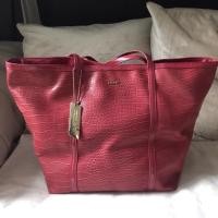 ราคา กระเป๋า DKNY สีแดงใบใหญ่ (937614013)