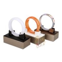 ราคา แปรงหนังหยกหยกหยก ปู่ สร้อยข้อมือหยกยืนแสดงสร้อยข้อมือสร้อยข้อมือหยกเคาน์เตอร์แสดงสร้อยข้อมือแสดงอุปกรณ์ประกอบฉาก (42026789681)