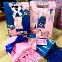 ราคา ชุดของขวัญผ้าคลุมไหล่สวยๆพร้อมถุงของขวัญลายซากุระ (42158612865)