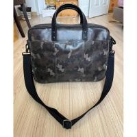 ราคา กระเป๋าเอกสารหนังแท้ Fossil มือสอง ของแท้% สภาพดีมีร่องรอยการใช้งานทั่วไป ไม่มีตำหนิแตกขาด (42912065951)