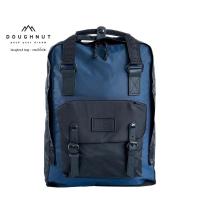 ราคา DOUGHNUT BAG : MACAROON LARGE GO WILD SERIES : BLACK X NAVY (กระเป๋าเป้ไซส์ใหญ่สุดของรุ่นมาคารูน) ทั้งสายสะพายแข็งแรง (44258466633)