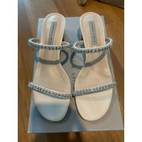 ราคา รองเท้าแตะ charles & keith size 38 สีครีม สภาพ99% (28575920279)