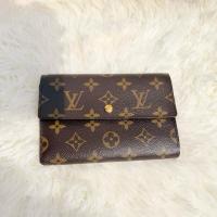 ราคา Louis Vuitton รุ่น Sarah Wallet Monogram Canvas (40775326730)