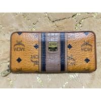 ราคา กระเป๋าสตางค์ เอ็มซีเอม MCM แบรนด์เนมแท้ % มือสองสภาพสวยๆ ค่ะ (41877435526)