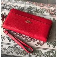ราคา พร้อมส่งกระเป๋าสตางค์ Coach ซิปรอบสีแดง 7.25” มีสายคล้องมือ (9785230326)
