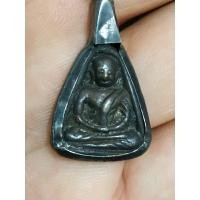 ราคา เหรียญจอบเล็ก หลวงพ่อเงิน วัดบางคลาน พิมพ์แข้งตรง เลี่ยมโบราณ (22262494790)