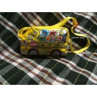 ราคา กระเป๋าสะพายข้างลายSCHOOL BUS ราคารวมส่ง (1435998937)
