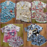 ราคา ชุดนอน ผ้าซาตินเกรด A ฟรีไซส์ (แขนสั้น - กางเกงสั้นขาเว้า) ลายการ์ตูน (22343836296)