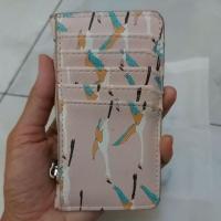 ราคา Preloved Women& 39;s Mango Wallet / Mango Mini Wallet (13634256194)