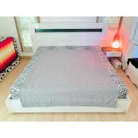 ราคา ผ้าปูรองนอน/รองกันเปื้อน/รองโซฟา ขนาด 5ฟุต ผ้าชีฟองสีเทาลายดอก ยี่ห้อ Amante (Made in Vietnam) (สภาพใหม่) มือสองสภาพดี (19072432617)