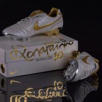 ราคา NIKE Ronaldinho Tiempo Legend 2018 Limited รองเท้าฟุตซอลผู้ชาย (7901042376)