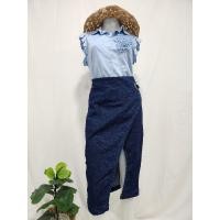 ราคา สวยใหม่ แนะนำค่ะ แบรนด์ d.jeans ผ้ายีนส์ยืด เอว 30"-34" กระโปรงยีนส์มือสอง ทรงสอบ ผ่าหลัง วินเทจ นำเข้า USA (24534264830)
