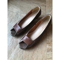 ราคา รองเท้าทำงานผู้หญิง Pierre Cardin มือสอง หนังแท้ สีน้ำตาล (10750241009)