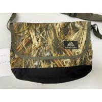 ราคา Gregory Kick Back Shoulder กระเป๋าสะพายข้างทรงเรียบง่าย (มือสองสินค้าใช้เอง) (26670622063)