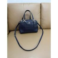 ราคา Used Coach ทรงถัง สีกรม สภาพดี ไม่มีมุมถลอก หนังดี สายสะพายมีให้ ข้างในสะอาด แท้ 100% (42450448847)