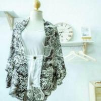 ราคา New!​ เสื้อคลุม​ลายชนเผ่า​ (56281064)