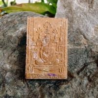 ราคา พระผงโต๊ะหมู่หลวงปู่เครื่องวัดสระกำแพงใหญ่ ฝังตะกรุด รุ่น 60 ปีสิริเกศ (43800498793)