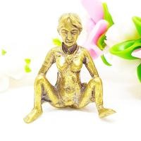 ราคา แม่เป๋อมหาเสน่ห์ รุ่นแรงครู เนื้อทองเหลืองผสมมวลสารอาถรรพ์ จัดสร้างตามตำราปลุกเสกโดยอาจารย์เจ้าของตำราจากพม่า (15325544576)