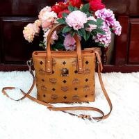 ราคา กระเป๋า MCM Mini Tote มือสอง หนังแท้ สภาพดี (25156681827)