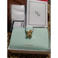 ราคา กระเป๋าสตางค์ ใบกลาง LYN งาน Outlet. (9275457283)