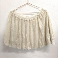 ราคา 197. Zara trf size M กระโปรงสั้นปักเลื่อมสีครีม (24209214088)