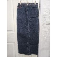 ราคา กระโปรงยีนส์ผ้ายืด Tommy Jeans มือสอง สียีนส์เข้ม ผ่าหลัง (29455291920)