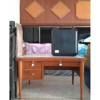 ราคา โต๊ะทำงานไม้สัก (มือสองสภาพ 90 %) (22633808311)