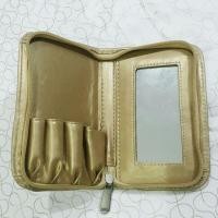 ราคา กระเป๋าใส่แปรง/ใส่เครื่องสำอางค์ Bisous ของแท้ (574850287)