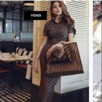 ราคา เดรสไหมพรมfendi งานป้าย มือสอง อก 38-42 สะโพก40-44 (2890200376)