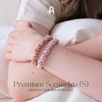 ราคา Arestale Premium Mulberry Silk Scrunchie - Gentle & Anti-damage (S) | ยางรัดผมผ้าไหมมัลเบอร์รี่ 22momme (25561258129)