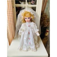 ราคา Porcelain Doll (ตุ๊กตาเซรามิก Julia – Victorian Bride Porcelain Doll ตุ๊กตาเซรามิกสไตล์เจ้าสาววิคตอเรียนี้ (40813878006)