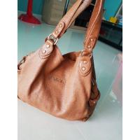 ราคา Valentino rudy แท้ หนังแท้ ใหม่มาก (1940361891)