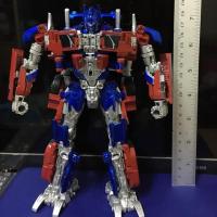 ราคา Optimus Prime (ชิ้นเท้าเป็นเหล็กไดเเคส) สูง19cm (5428155507)