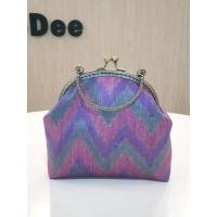 ราคา กระเป๋าผ้าไหมแต้มปากปิ๊กแป๊ก (7777932350)