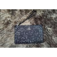 ราคา กระเป๋าคล้องมือcoachสีดำ ของแท้ (23812056916)