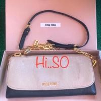 ราคา กระเป๋า"MIU MIU" WOC (Wallet on Chain) รุ่น 5M1290 สายโซ่ Crossbody สามารถถอดสายได้ค่ะ สภาพสวย (4619654931)