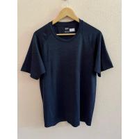 ราคา No. 551 เสื้อกีฬา Uniqlo ของแท้ มือสอง (28652139399)