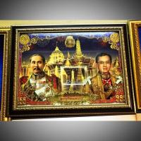 ราคา กรอบรูป เสด็จพ่อ ร.5 คู่ รัชกาลที่9 ขนาด45*58เซนติเมตร (3940122736)