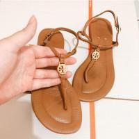 ราคา Used Sandal Tory Burch Size.37 ขนาด23ซม. แท้100% (1649629046)