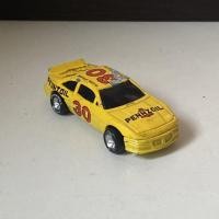 ราคา มือ 2 รถเหล็ก Nascar Racing Champions 1:64 (16575206094)