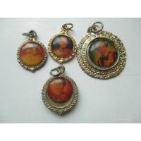 ราคา จี้ ล็อกเก็ต รัชกาลที่ 5 รัชกาลที่ 9 สมเด็จย่า และพระบรมราชินีนาถ รวม 4 ชิ้น (16986809730)