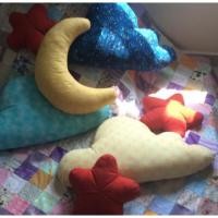 ราคา หมอนรูปพระจันทร์ ดาว ก้อนเมฆ (42063488691)