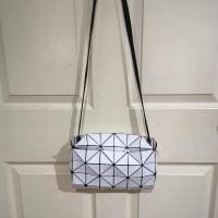 ราคา BAO BAO ISSEY MIYAKE CROSS BODY BAG ***มือสอง***ของแท้*** (4042871950)
