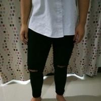 ราคา กางเกงยีนส์สกินนี่ขาดเข่า สีดำ ของใหม่ (692120869)