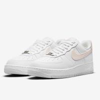 ราคา Nike ไนกี้ รองเท้าผ้าใบ สำหรับผู้หญิง W Air Force 1 07 NN DC9486-100 (3500) (21803770497)