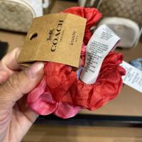 ราคา ของแท้ ถูกสุด #Coach Colorblock Signature Scrunchies ผ้าผูกผม น่ารักมาก (21545413090)