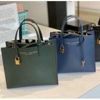 ราคา MARC JACOBS MJ MINI GRIND TOTE BAG (7285277226)